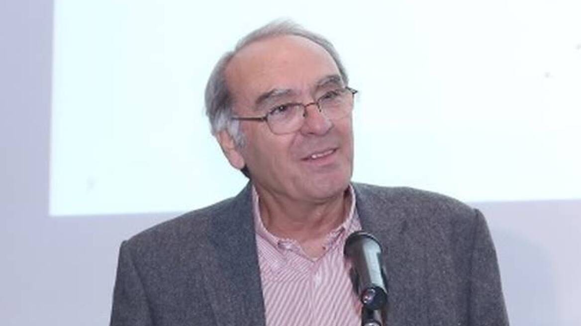 Aπό το «παράθυρο» ο Δημήτρης Χασάπης και πάλι στο υπουργείο Παιδείας