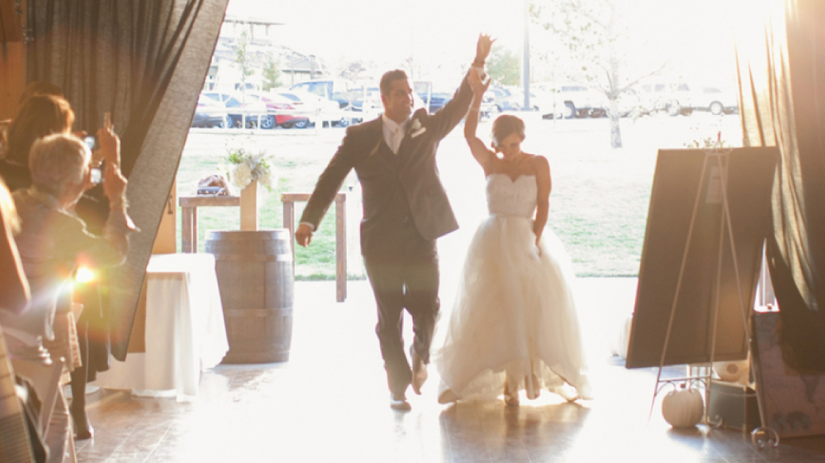 Couple wedding ‘boat’ entrance backfires (funny video!)