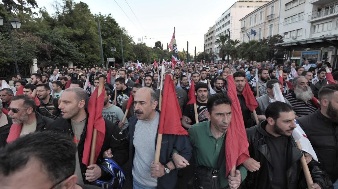 ΠΑΜΕ-αγρότες στους δρόμους για το ασφαλιστικό - Μπούτας: Θα είμαστε 40 χρόνια στα μπλόκα