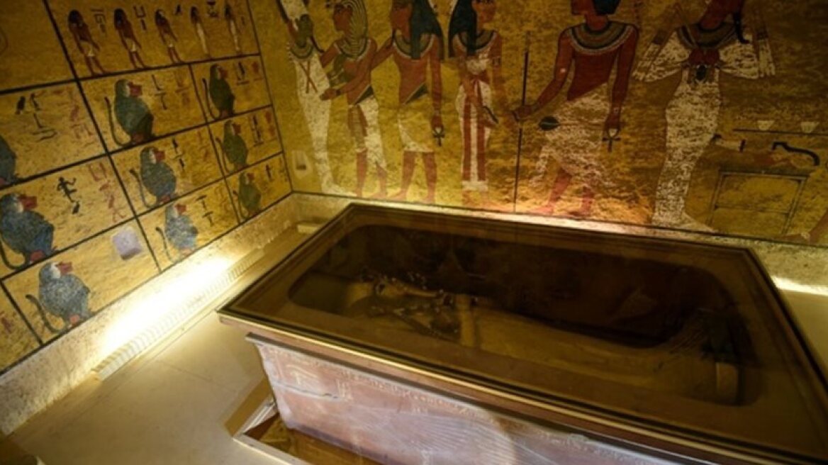 Archaeologists clash over Tutankhamun’s secret burial chambers