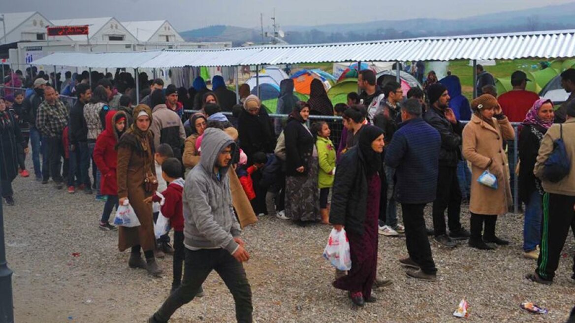 Idomeni residents sue Citizen Protection Minister Toskas