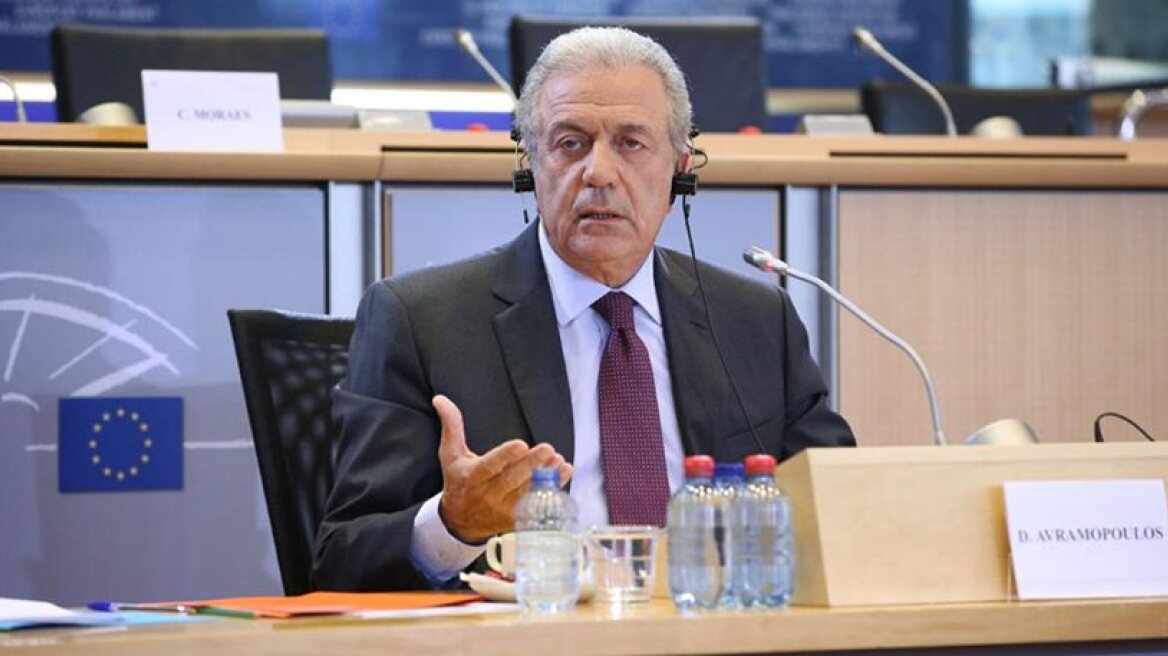 Migration Commissioner denies rumours of a ‘Plan B’ to build refugee camps on Greek islands (video)