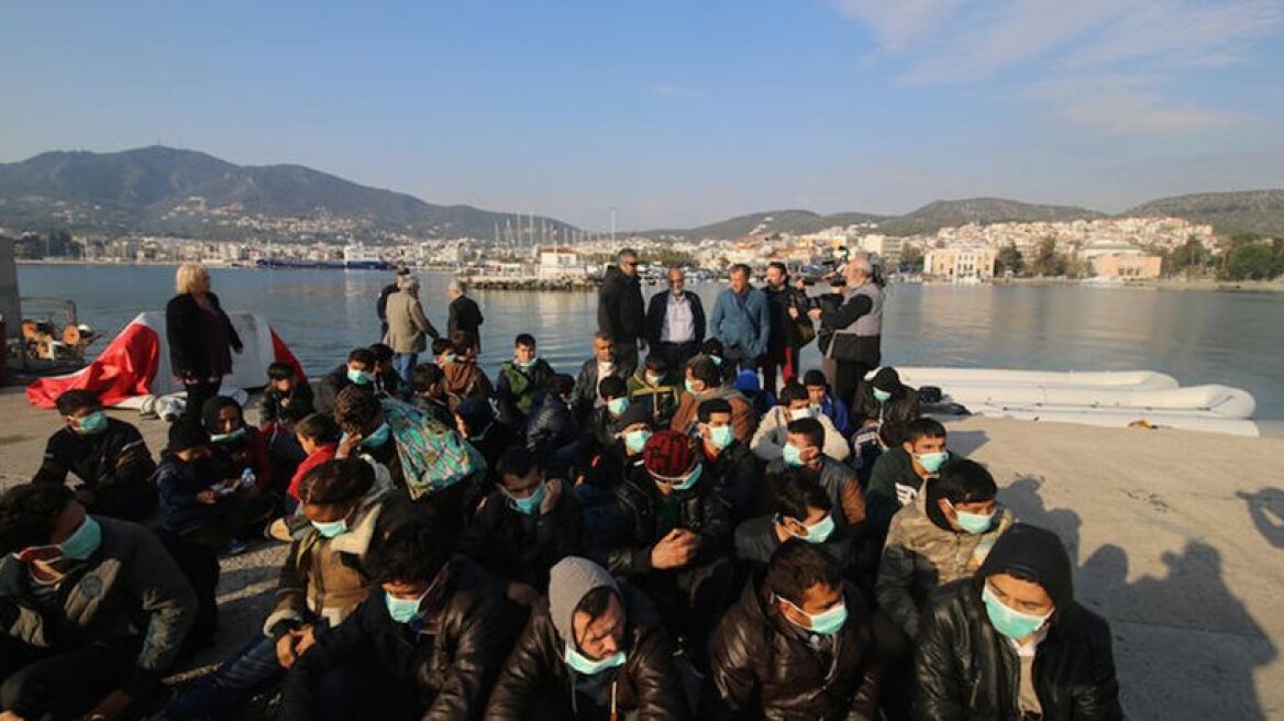 EU-Turkey refugee deal at risk of crumbling