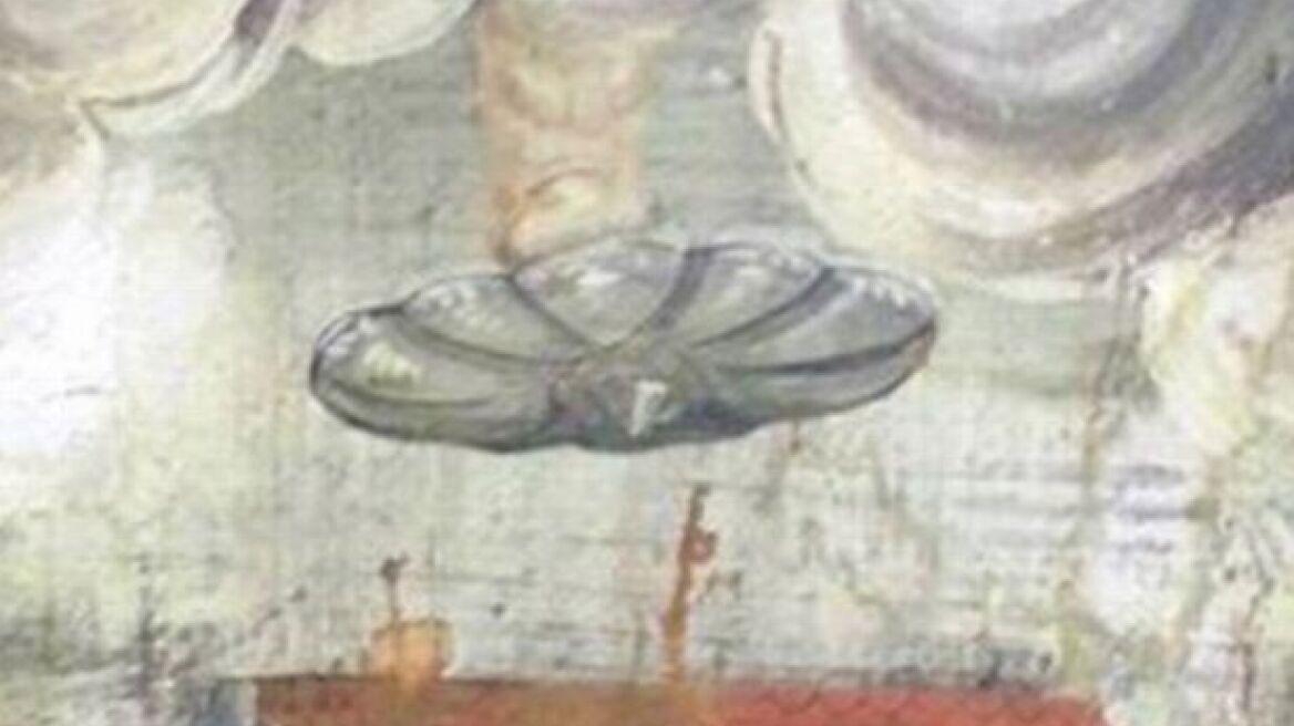 UFO depicted in wall painting in Romanian church