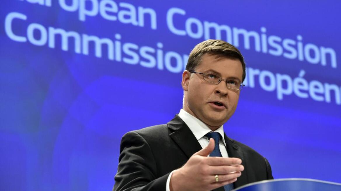 Ντομπρόβσκις: Διαφωνούμε με το ΔΝΤ για το χρέος