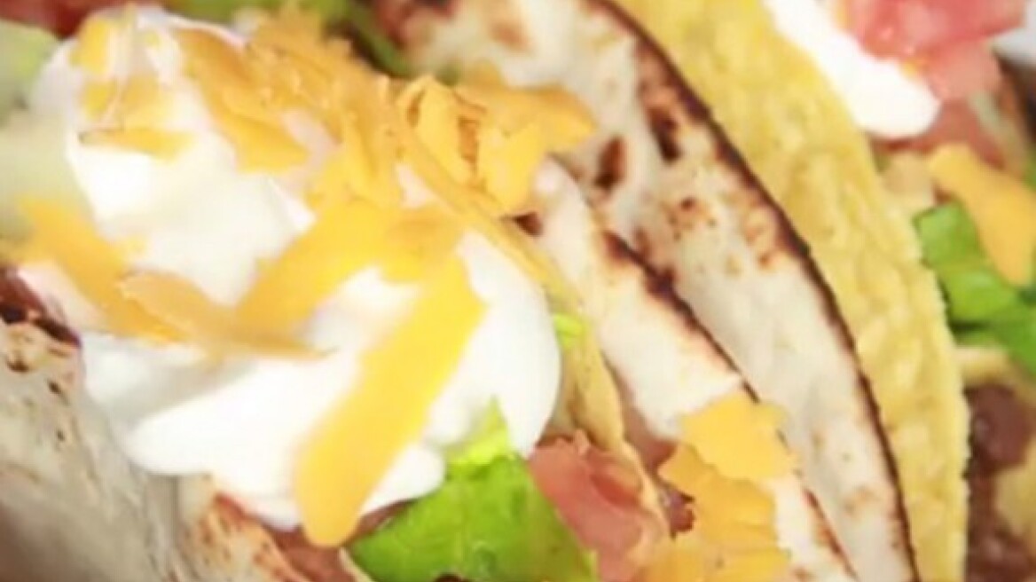 Τάκος “δύο επιπέδων” κι όμως δεν θα τα χορταίνεις!