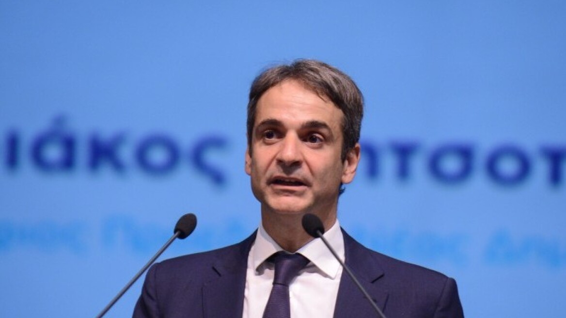 Μητσοτάκης: Η κυβέρνηση στραγγαλίζει την οικονομία και φτωχοποιεί τους Έλληνες