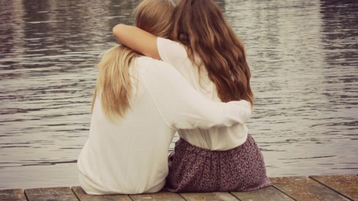 Οι φίλοι χάνονται μετά τα 25, αποκαλύπτει έρευνα  