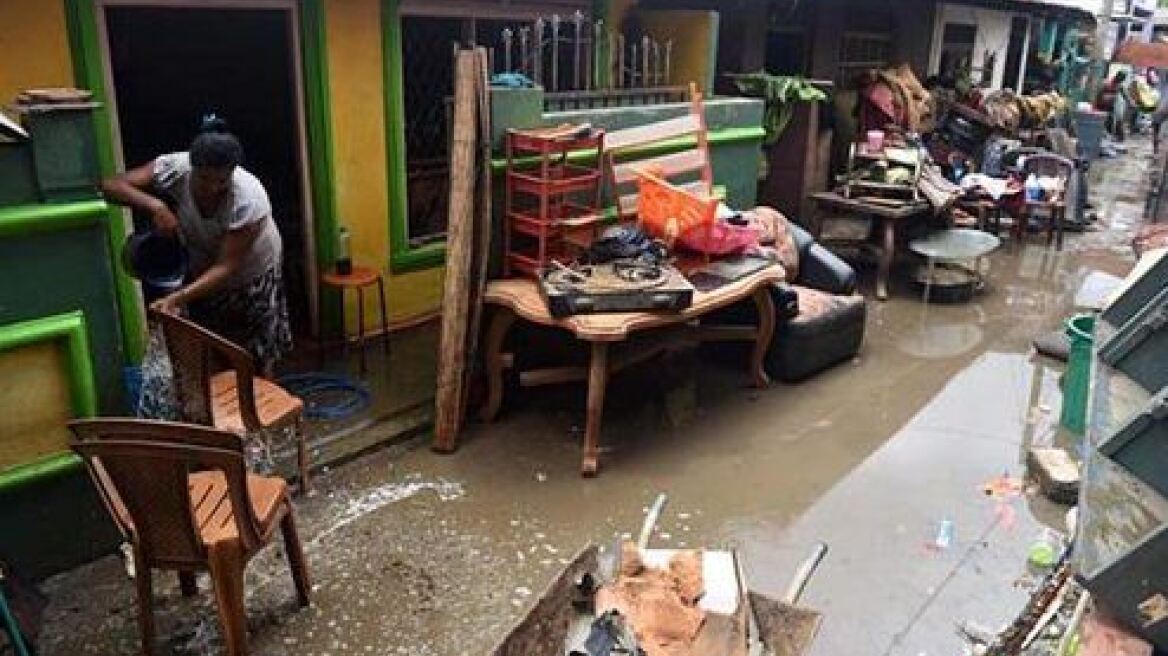 Τραγωδία στη Σρι Λάνκα: Εκατόμβη νεκρών από τις πλημμύρες