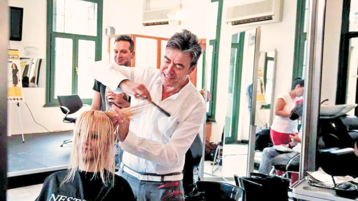 Ηλίας Ζάρμπαλης: Ο σταρ κομμωτής στη Νέα  Υόρκη μετά την πτώχευση