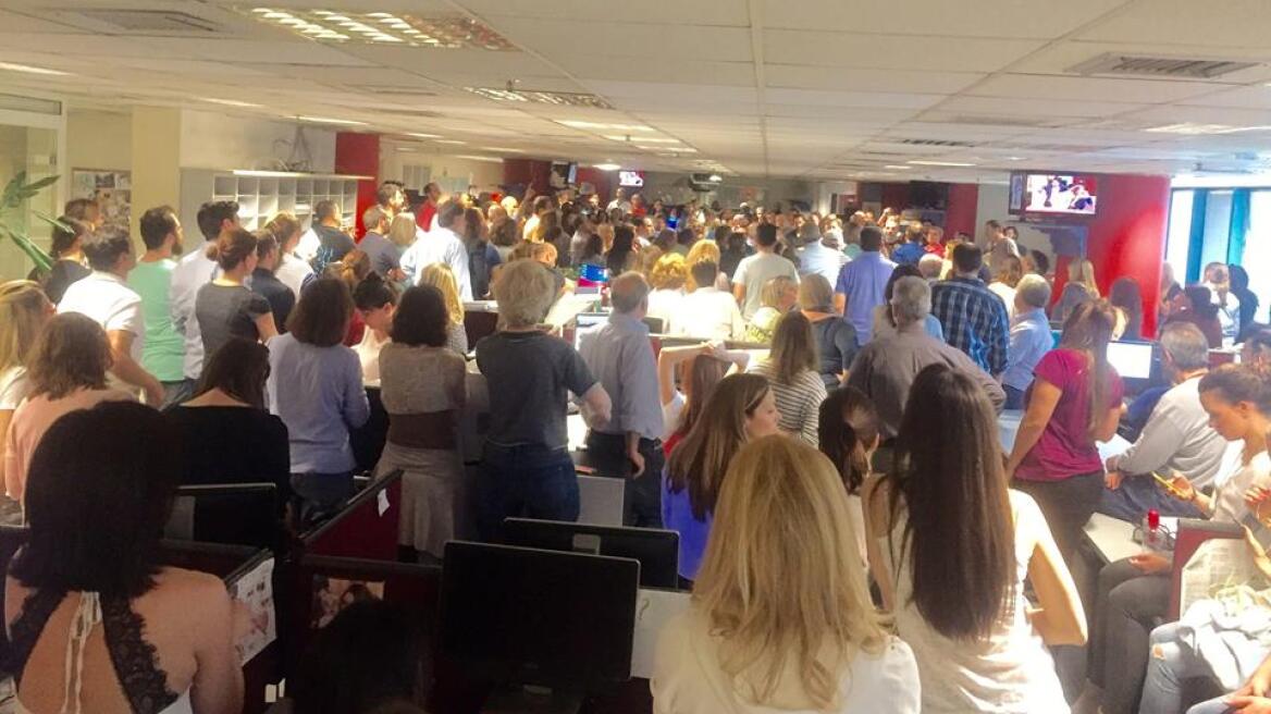 Ώρες αγωνίας στο Mega - Η φωτογραφία που ανήρτησε η Λίζα Δουκακάρου 