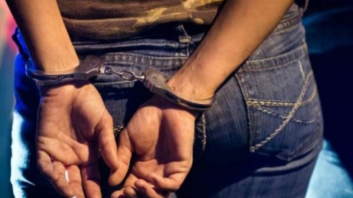 «Θηλυκή συμμορία» χτύπησε τρία σπίτια στα Γρεβενά