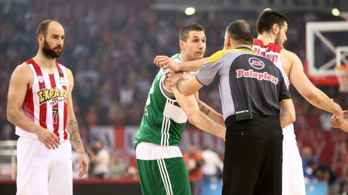 Πρόστιμο στον Ολυμπιακό, με κόσμο ο 5ος τελικός