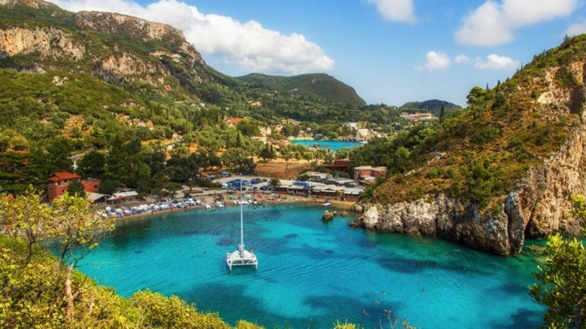 Which nationalities prefer which Greek islands for 2016