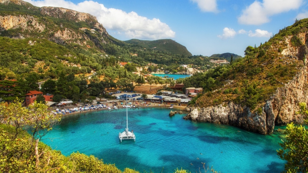 Ποια ελληνικά νησιά επιλέγουν φέτος οι ξένοι για τις καλοκαιρινές διακοπές τους