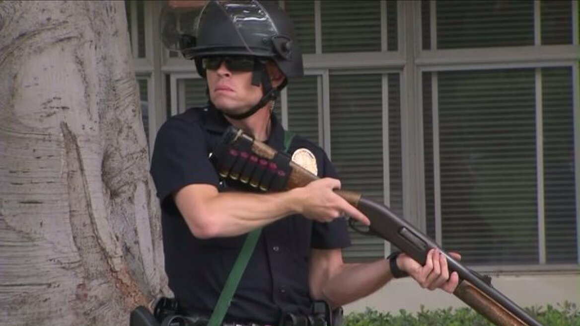 Θρίλερ στο UCLA: Άγνωστος σκότωσε έναν άνδρα και αυτοκτόνησε 