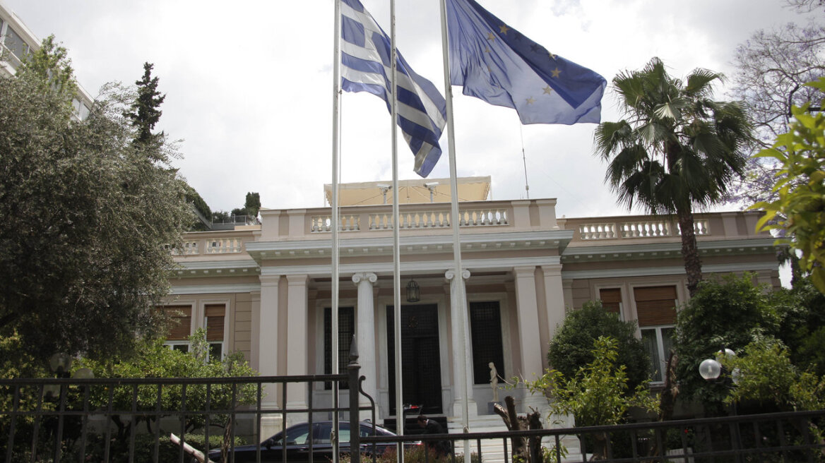 Κυβέρνηση: Η ΝΔ προσπαθεί να ανασυνταχθεί πίσω από ερωτήσεις
