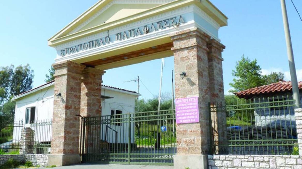 Κλείσιμο στρατοπέδων για να σωθούν τα ειδικά μισθολόγια προανήγγειλε ο Π. Καμμένος