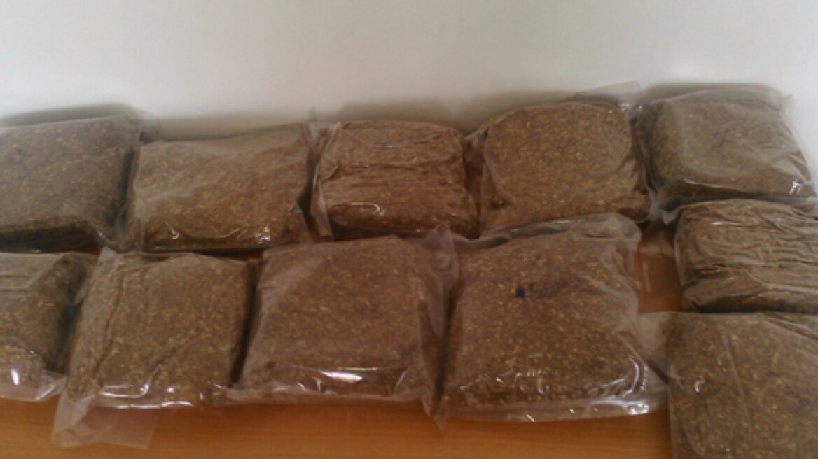 Περιπετειώδης σύλληψη λαθρέμπορου με 120 κιλά καπνού