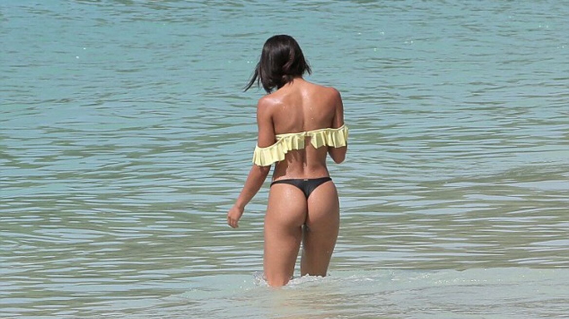 Κολάζει η πίσω όψη της πρώην του Justin Bieber! 