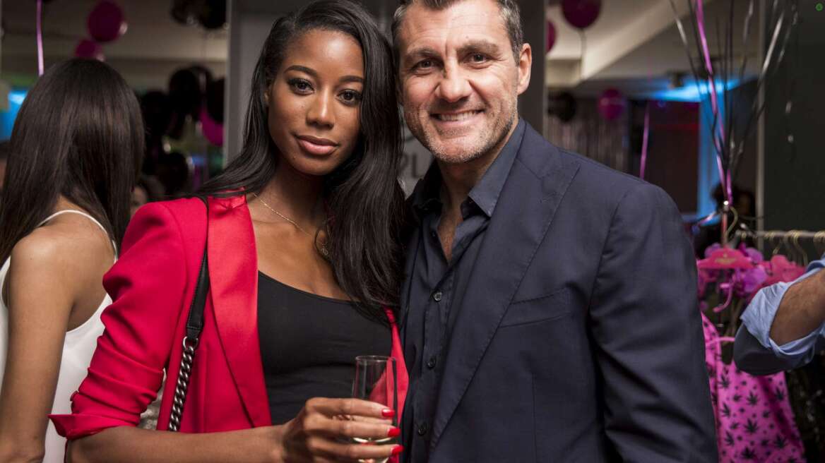 Κρίστιαν Βιέρι: Η απόδραση στη Μύκονο με τη νεαρή σύντροφό του