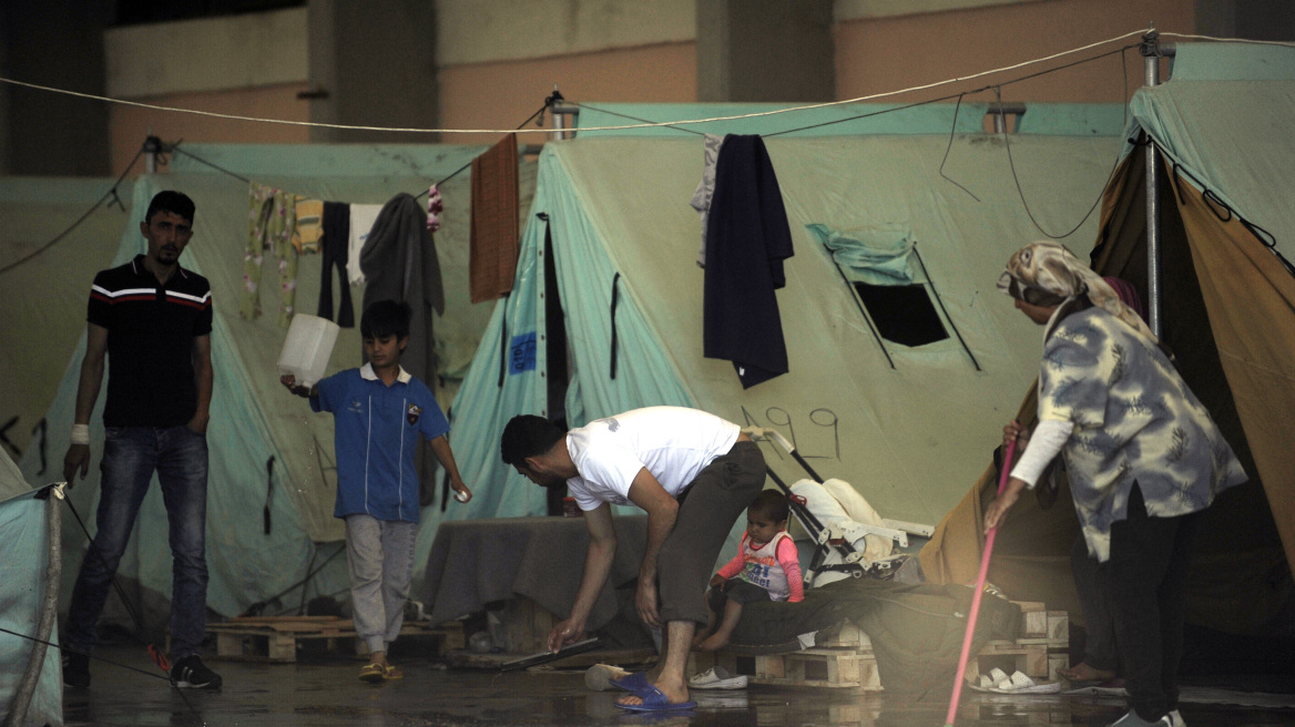 Στους 57.458 οι πρόσφυγες: Πού έκρυβαν 5.600 ψυχές;
