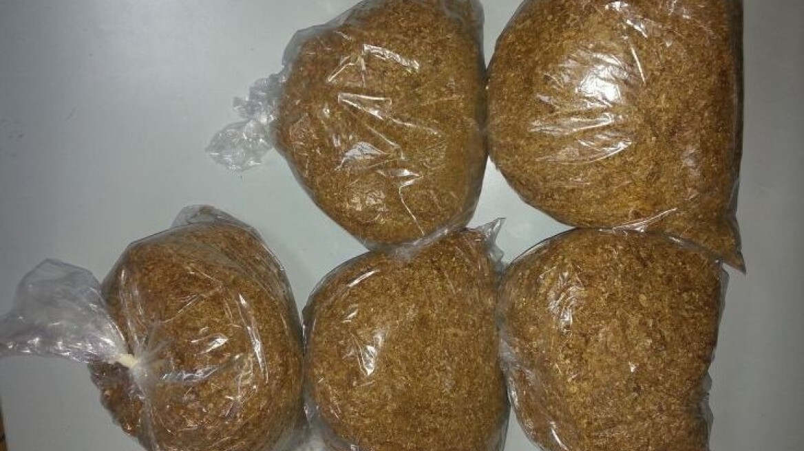 Ιωάννινα: Επιβάτης λεωφορείου μετέφερε τρία κιλά λαθραίου καπνού