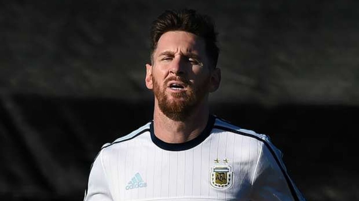Τραυματίας ο Μέσι, «πονάει» η Αργεντινή 