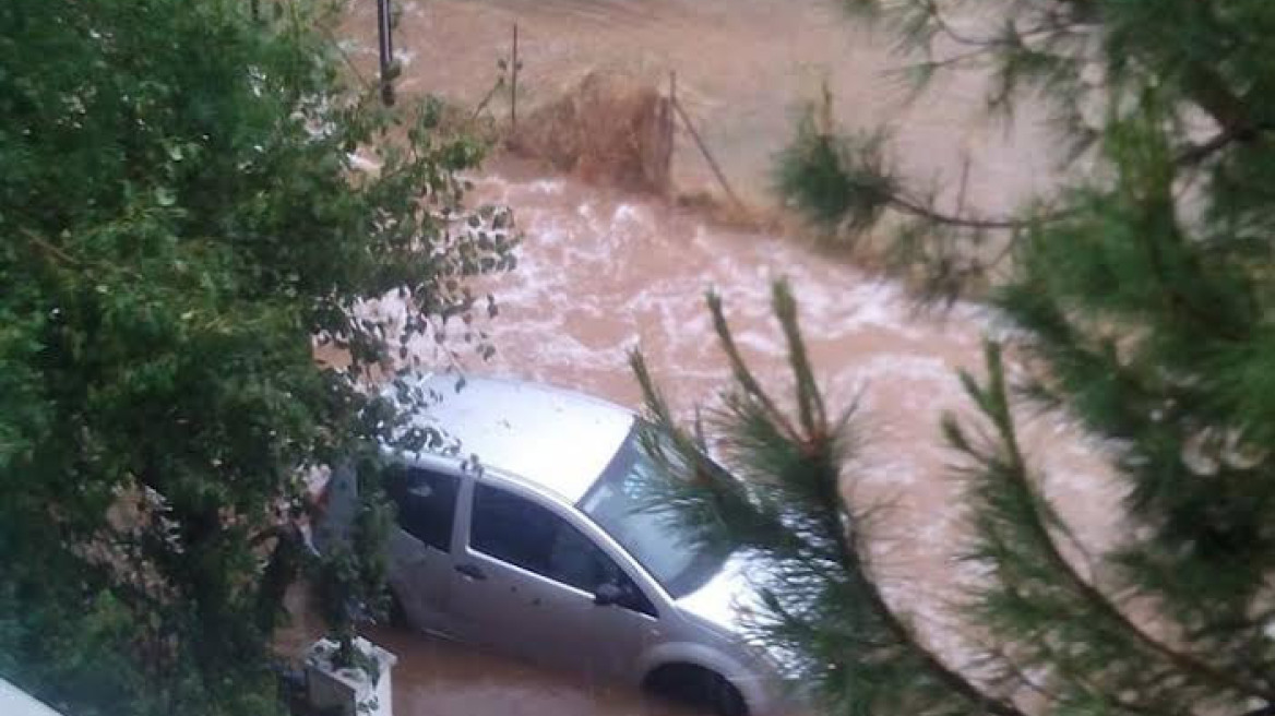 Βροχές και καταιγίδες σήμερα, μετά τις χθεσινές καταστροφές