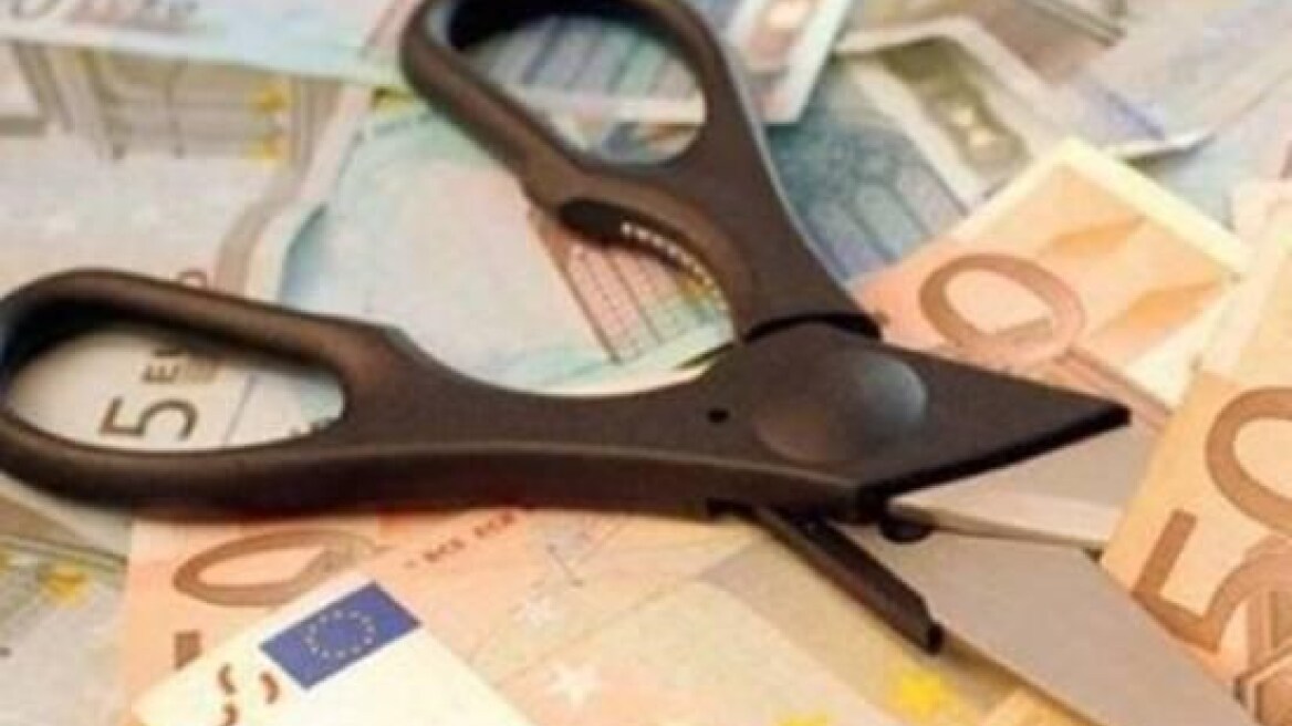 Η υπερφορολόγηση μετατρέπει σε «ζόμπι» τις ελληνικές επιχειρήσεις