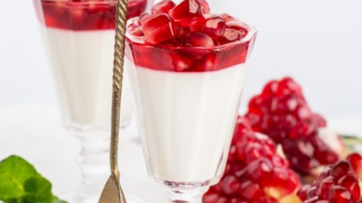  Panacotta με ζελέ ροδιού