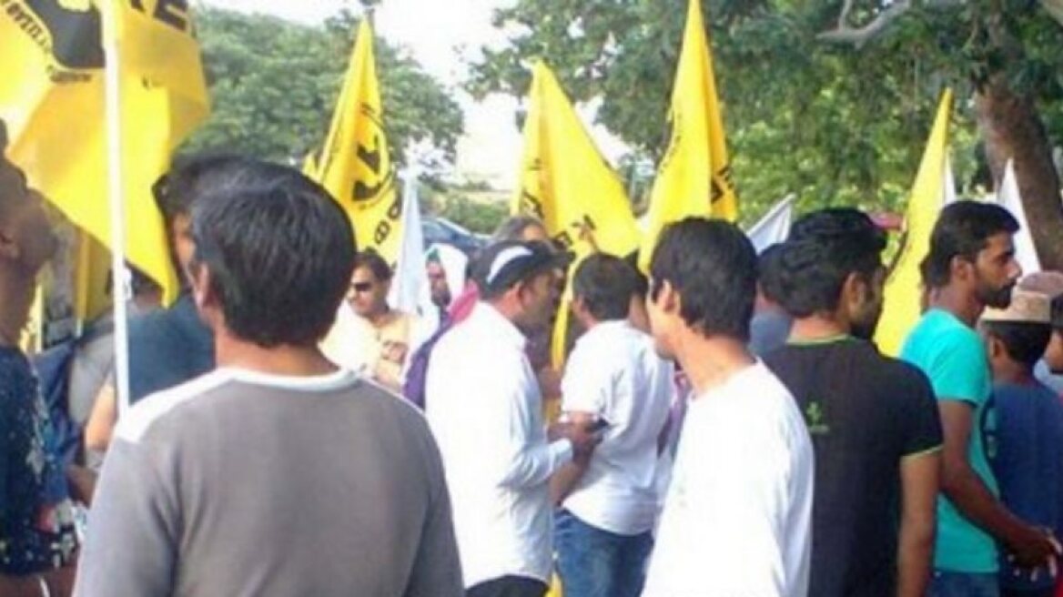 Pakistani workers demand humane working conditions and fair pay in protest (video)