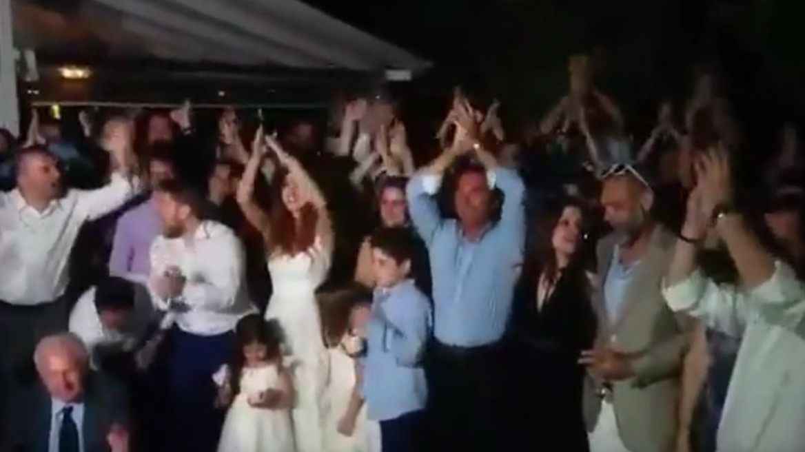 Ένας ερυθρόλευκος γάμος στην Πάργα!