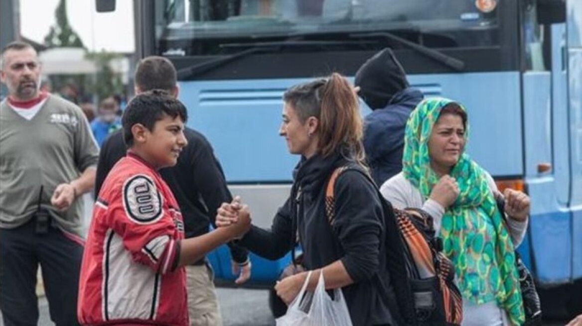 Idomeni camp evacuation continues