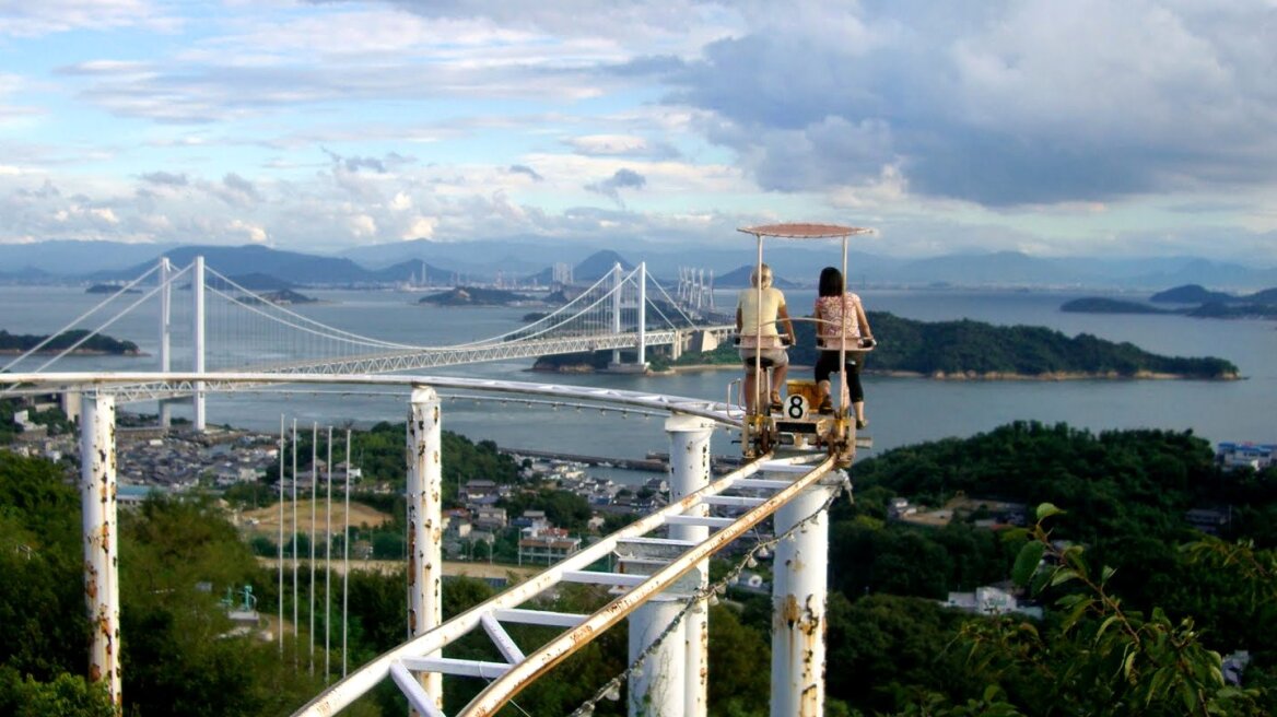 Is this the world’s scariest roller coaster? (pics+vid)