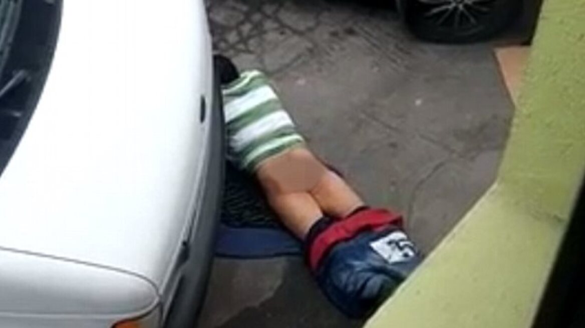 Man has sex with road! (video)