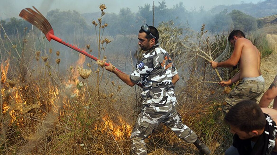 Wildfire continues to burn on Rhodes (pics+vid)