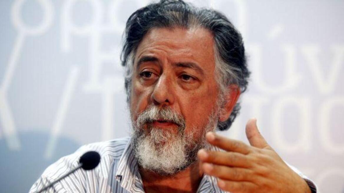 «Χ-Factor»: Ο Ίαν τραγουδάει με δεμένα χέρια