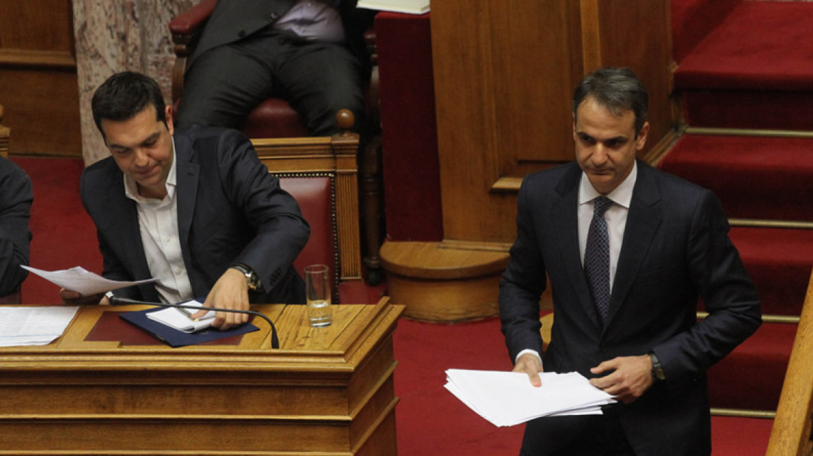 Πολιτικός «καύσωνας» για συνταγματική αναθεώρηση και εκλογικό νόμο