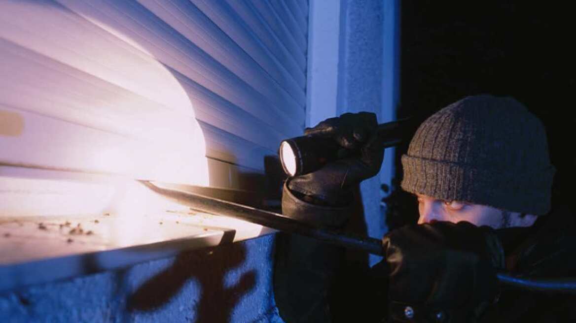 «Eγδυσαν» συνεργείο αυτοκινήτων στην Ξάνθη