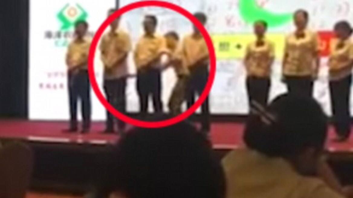 Κίνα: Οι υπάλληλοι της τράπεζας δεν έπιασαν το στόχο και υπέστησαν... πυγοράπισμα