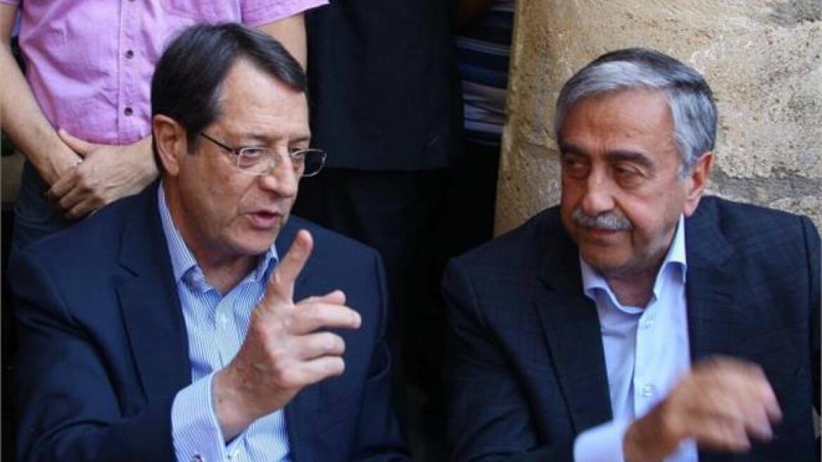 Αναβλήθηκε λόγω της πυρκαγιάς η συνάντηση Αναστασιάδη - Ακιντζί 