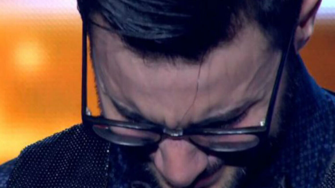 «Χ-Factor»: «Λύγισε» ο Ίαν Στρατής στη σκηνή 