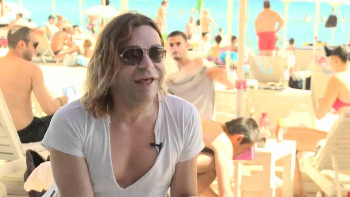 Ο Τρύφωνας Σαμαράς... «σκίζει» τα κύματα