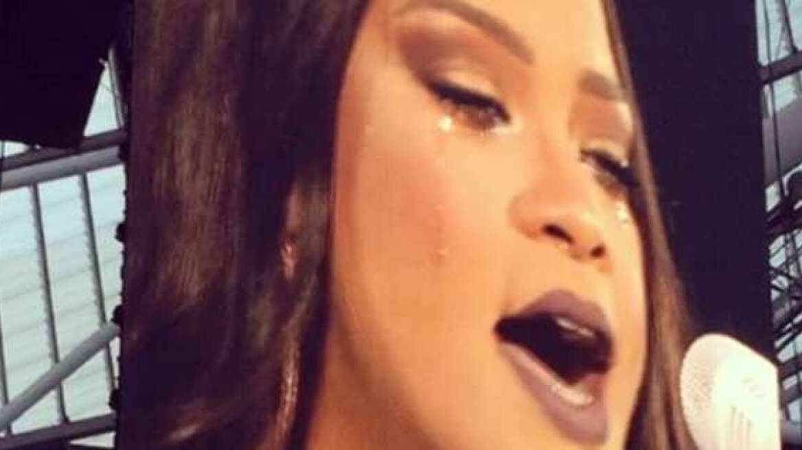 Βίντεο: Ξέσπασε σε κλάματα η Rihanna επί σκηνής 