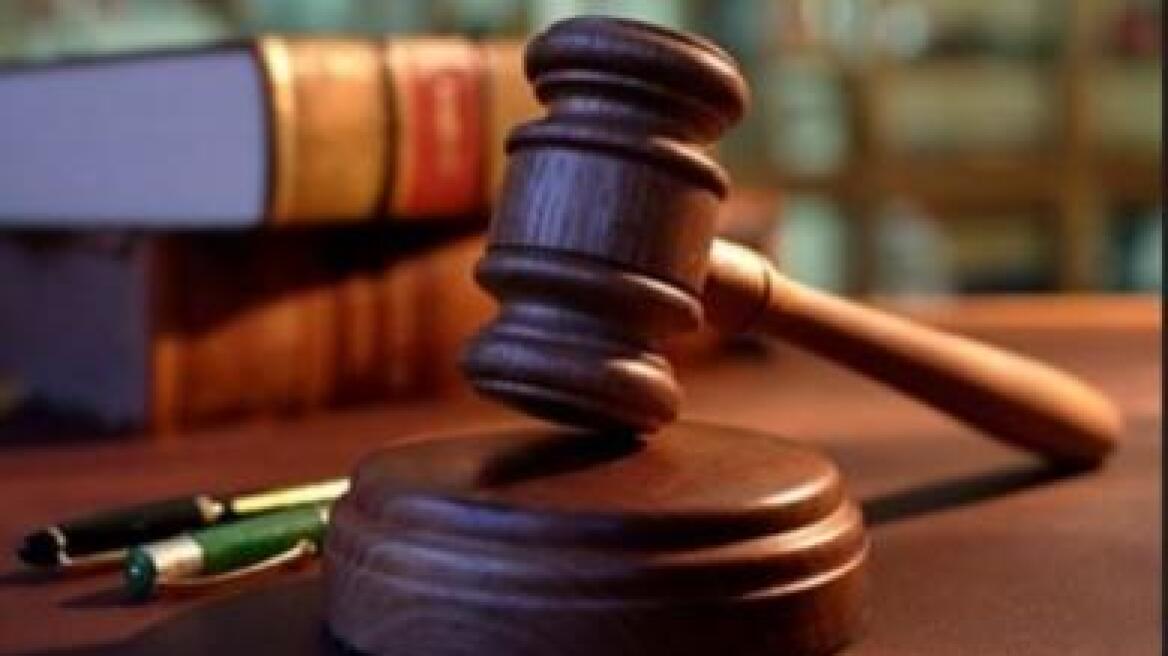 Πρωτοφανής δικαστική απόφαση: «Κούρεμα» χρέους κατά 74% σε άνεργο Κρητικό!