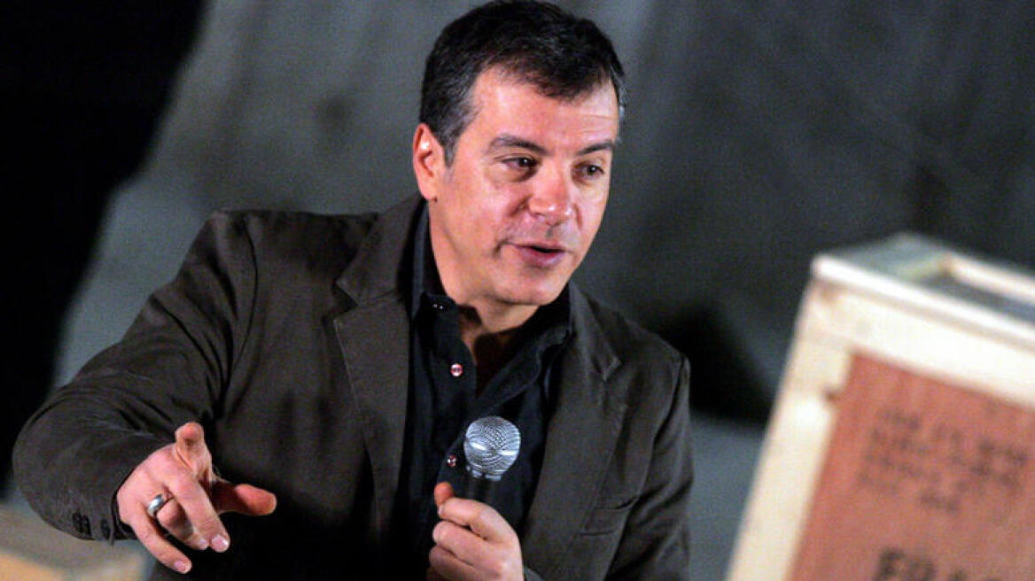 Θεοδωράκης: Δε μπορεί η Βουλή να γεμίσει με μικρά κινήματα διαμαρτυρίας, θα διαλυθούμε!