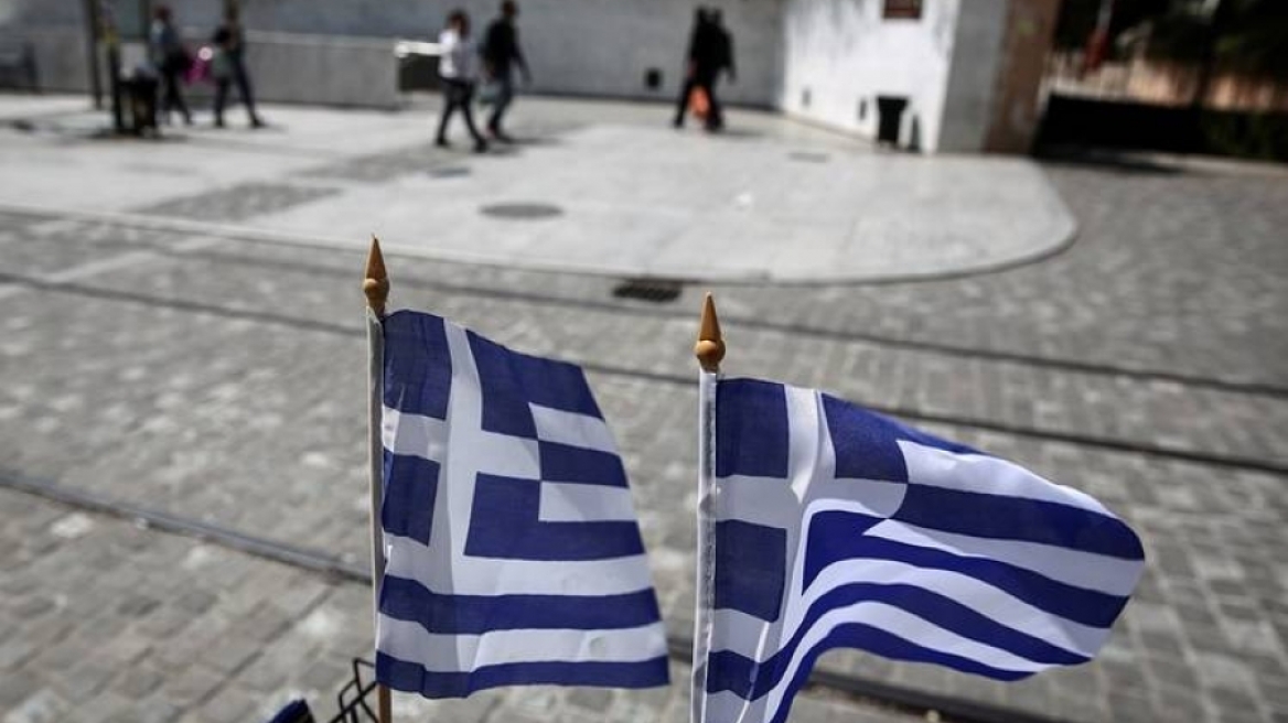 Κέρδη για τα ελληνικά ομόλογα μετά την επαναφορά του waiver