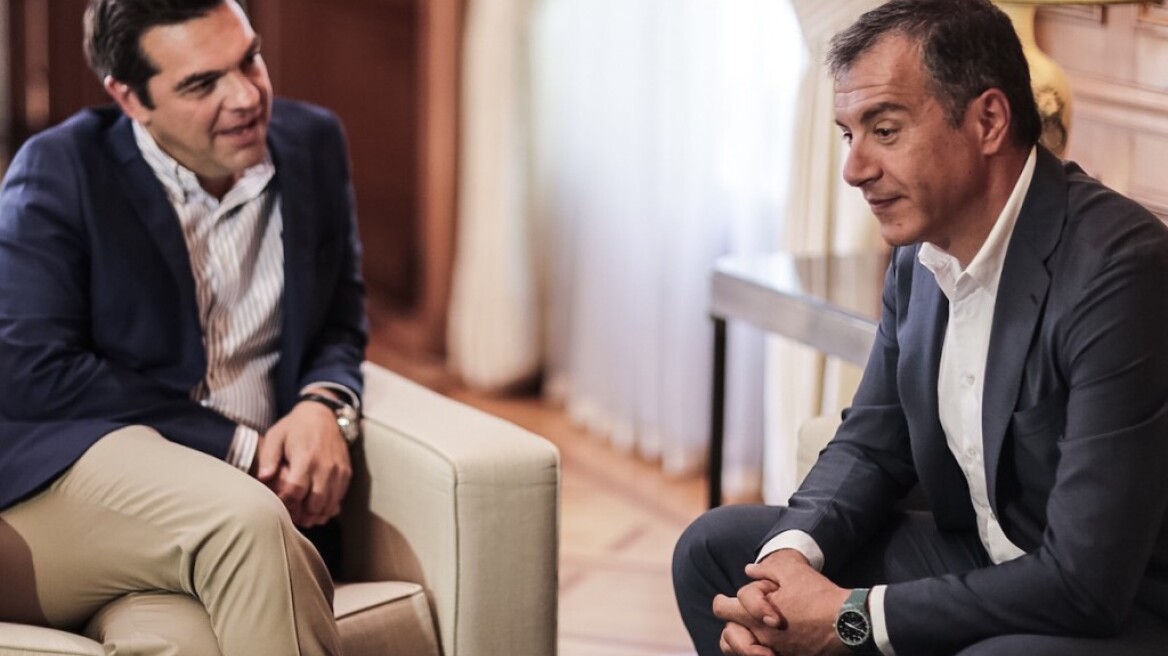 Συνάντηση Θεοδωράκη με Τσίπρα