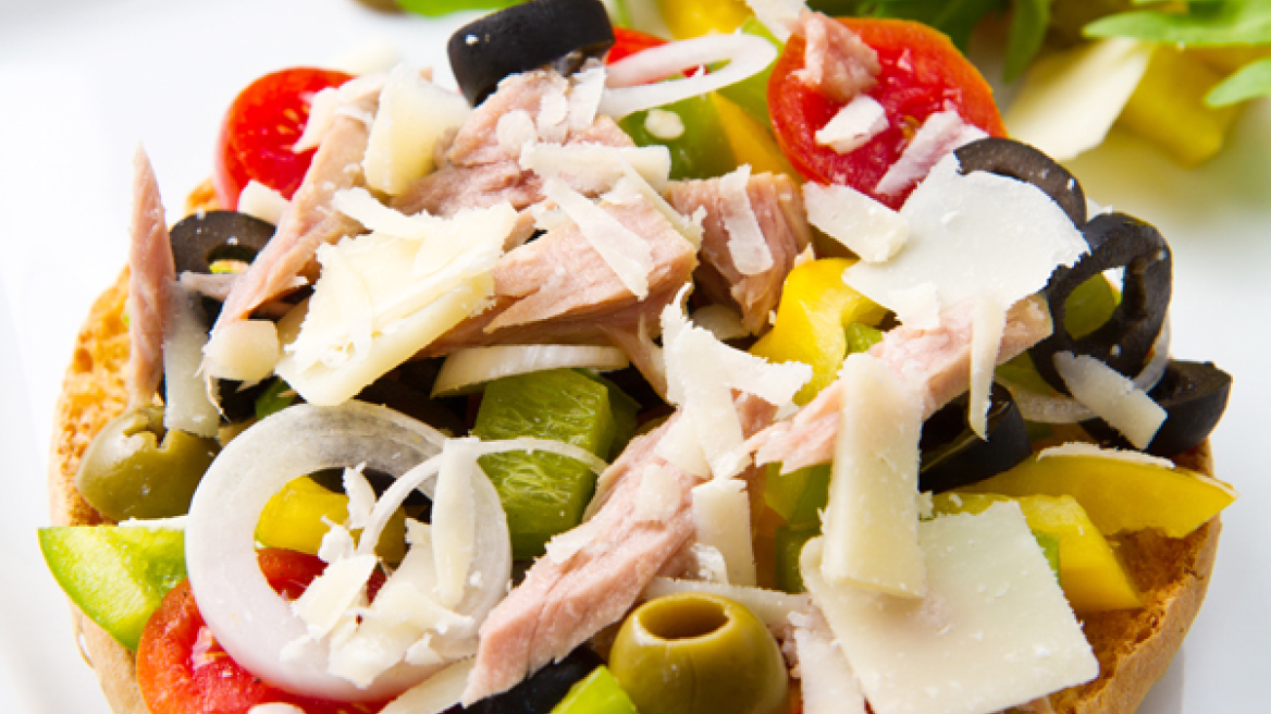 Τονοσαλάτα στον ντάκο